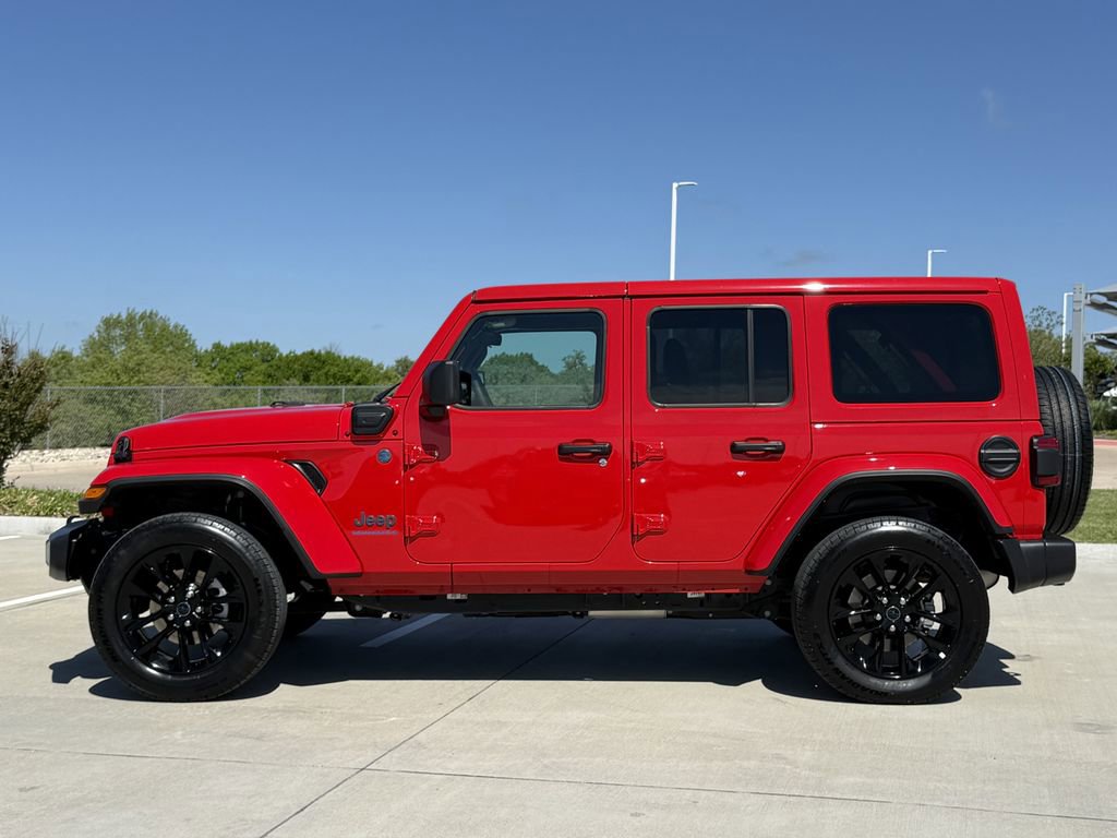 Used 2025 Jeep Wrangler Unlimited Sahara w/ Safety Group image 3