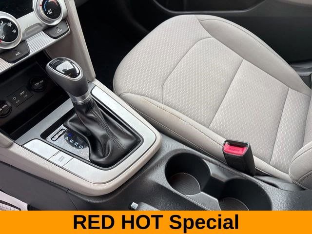 Used 2019 Hyundai Elantra SE image 25