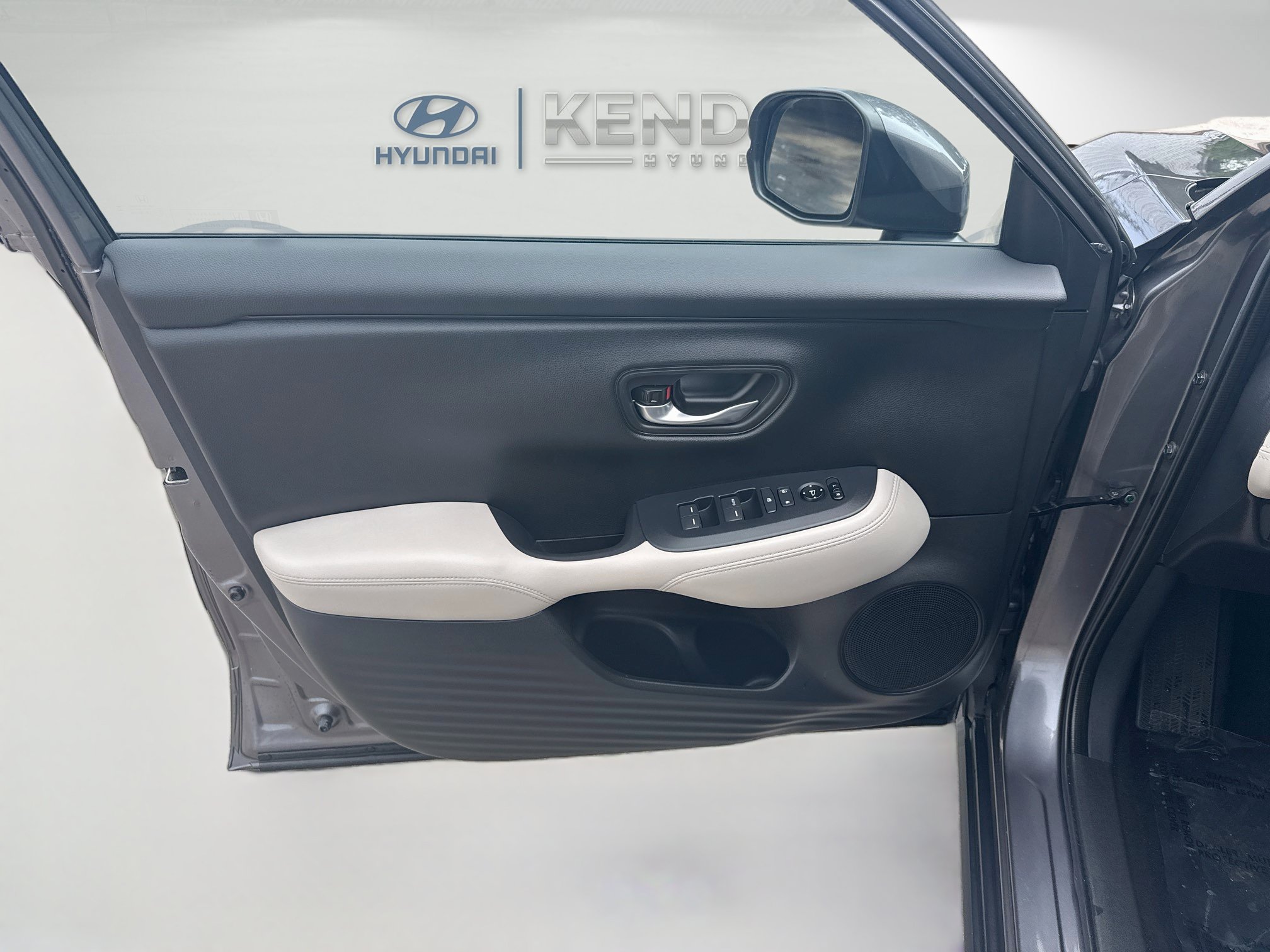 Used 2025 Honda HR-V LX image 17