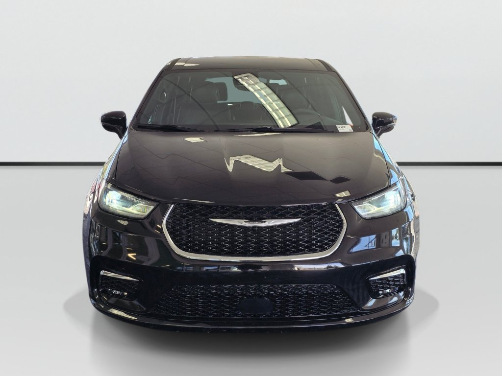 Used 2025 Chrysler Pacifica Select FWD image 8