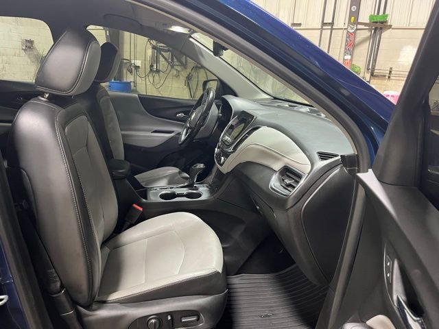 Used 2020 Chevrolet Equinox Premier image 24