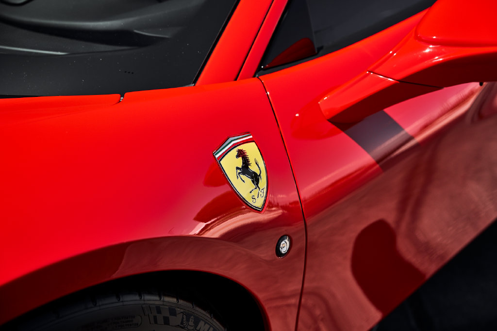 Used 2020 Ferrari F8 Tributo RWD image 8