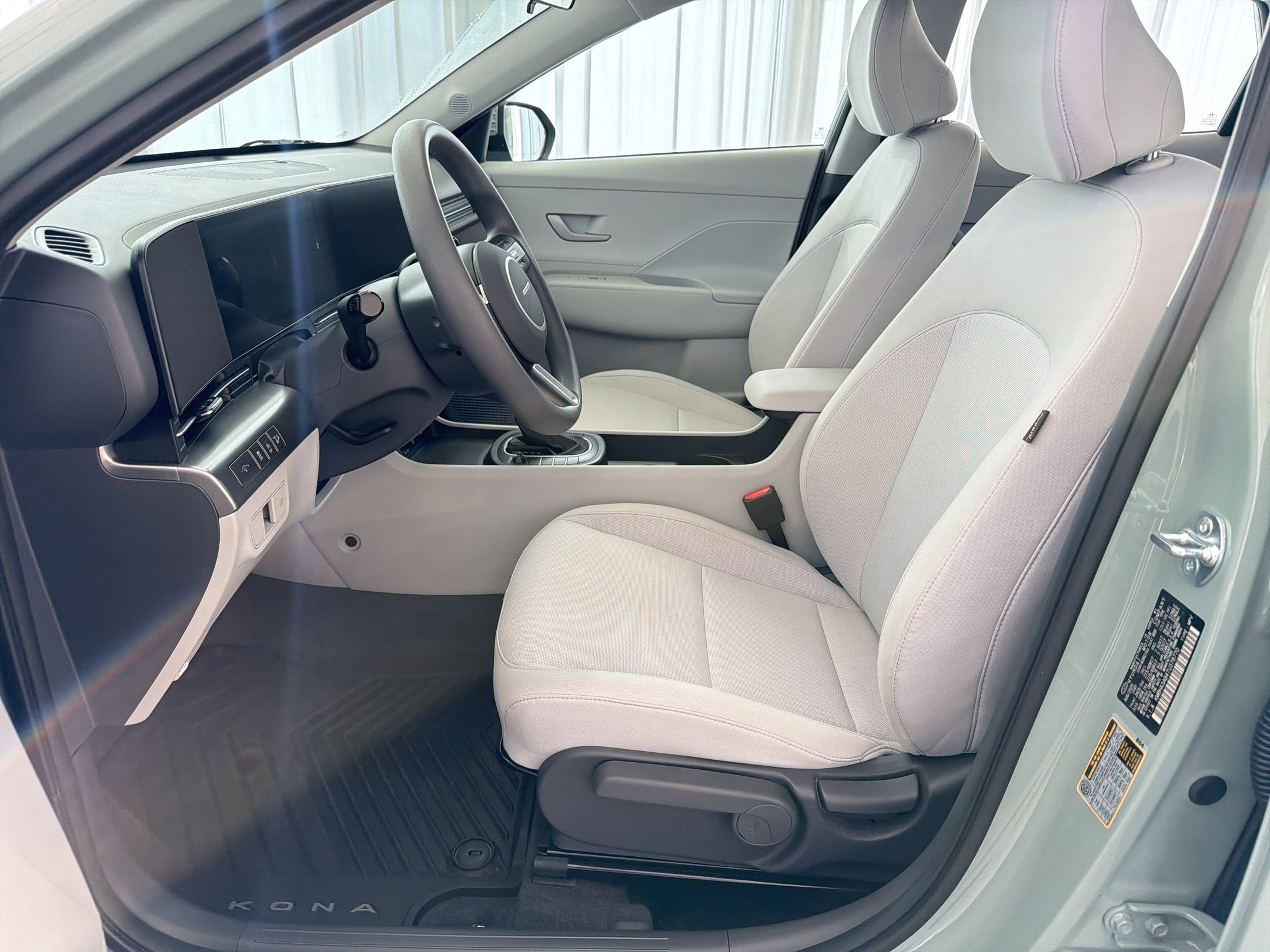 Used 2026 Hyundai Kona SE image 5