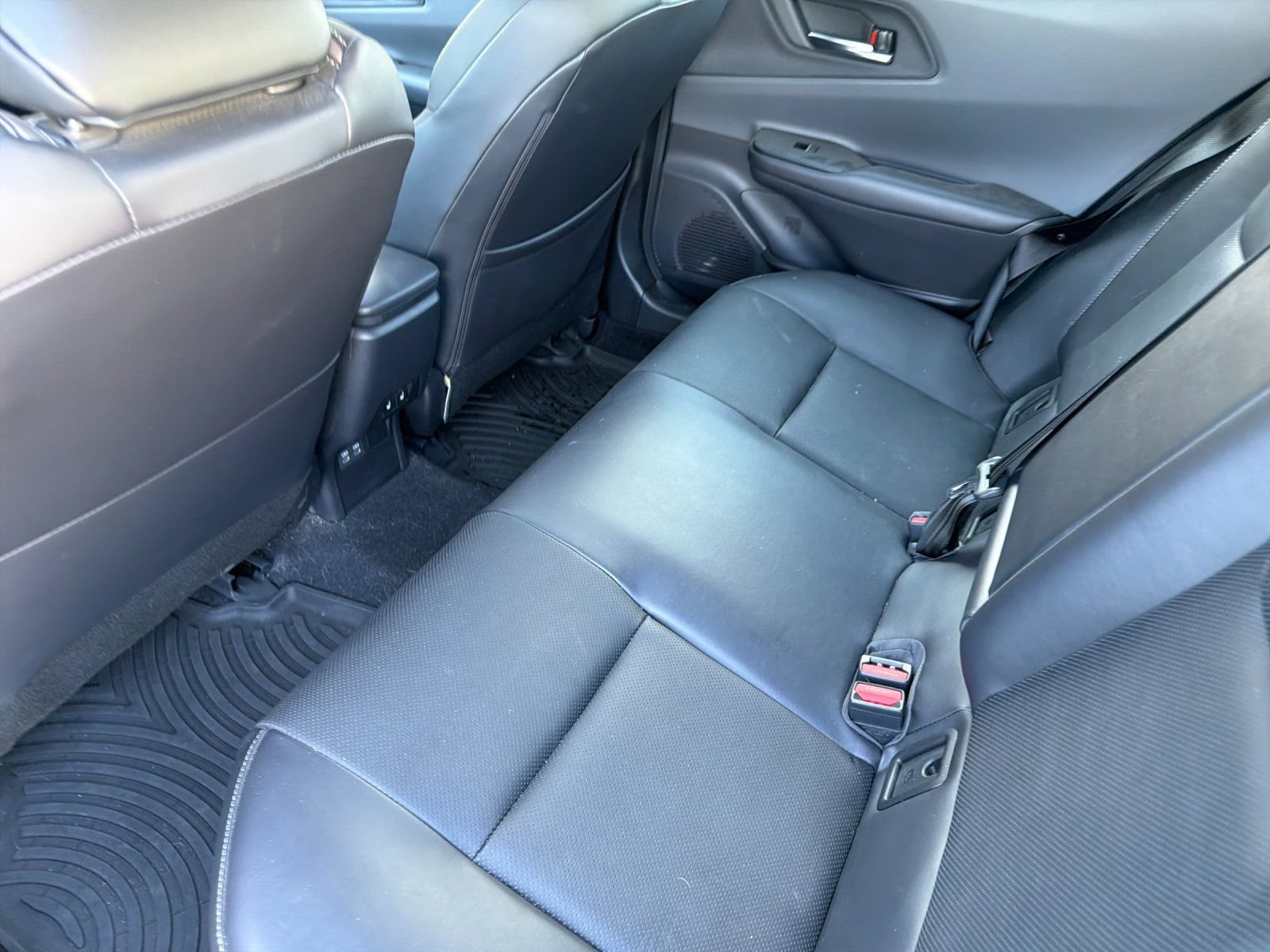 Used 2024 Toyota Prius Limited w/ Limited Premium Package FWD image 11