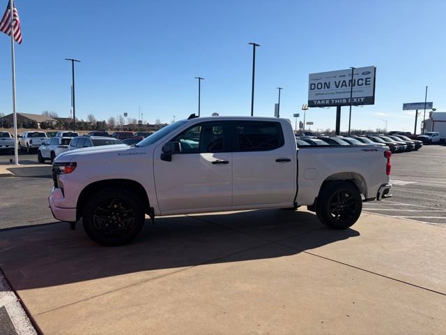 Used 2022 Chevrolet Silverado 1500 Custom image 3