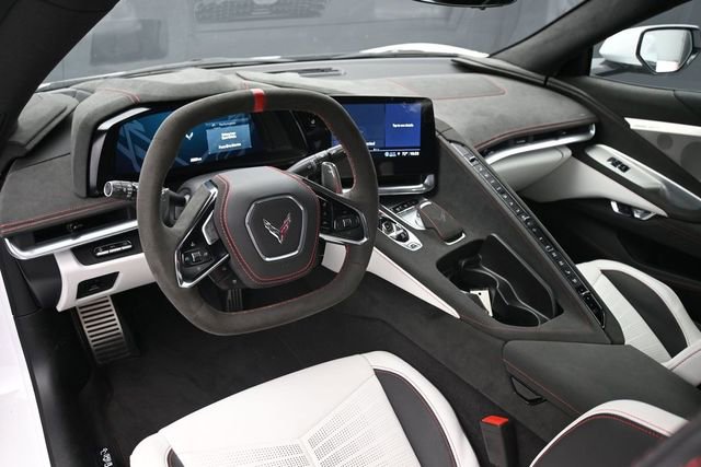 Used 2023 Chevrolet Corvette Stingray Premium Conv w/ Z51 Performance Package RWD image 12