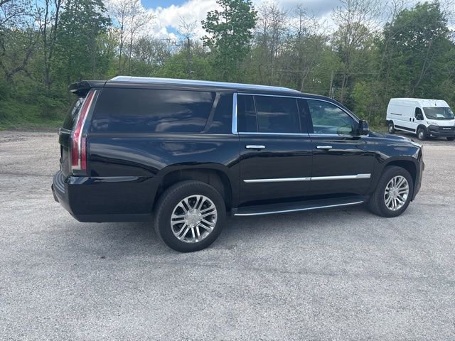 Used 2020 Cadillac Escalade ESV 4WD image 4