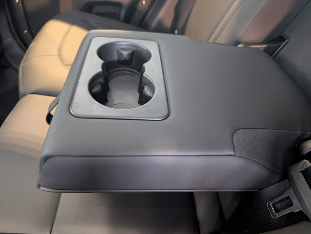 New 2025 Land Rover Defender 110 S image 25