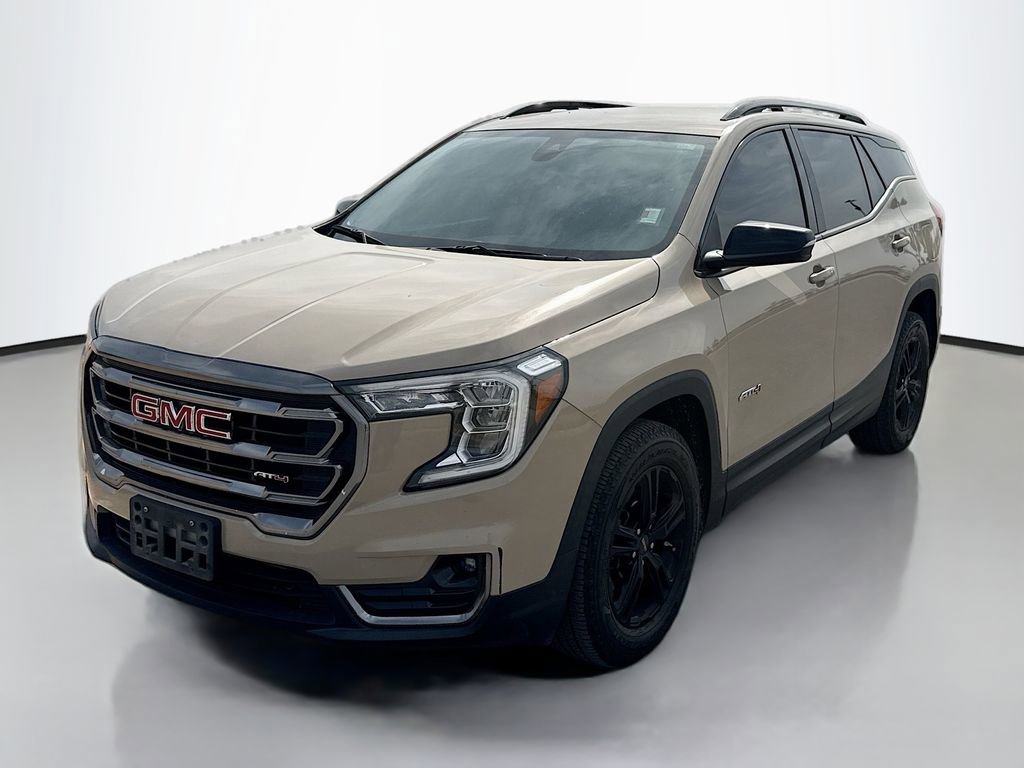 Used 2022 GMC Terrain AT4 image 3