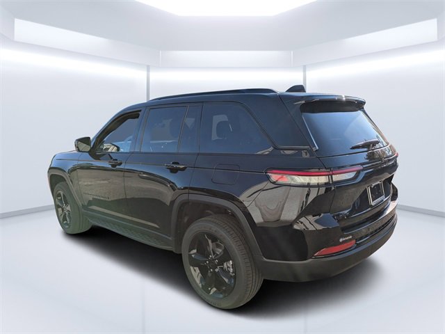 New 2025 Jeep Grand Cherokee Altitude image 5