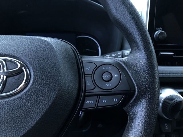 Used 2025 Toyota RAV4 LE AWD/4WD image 26