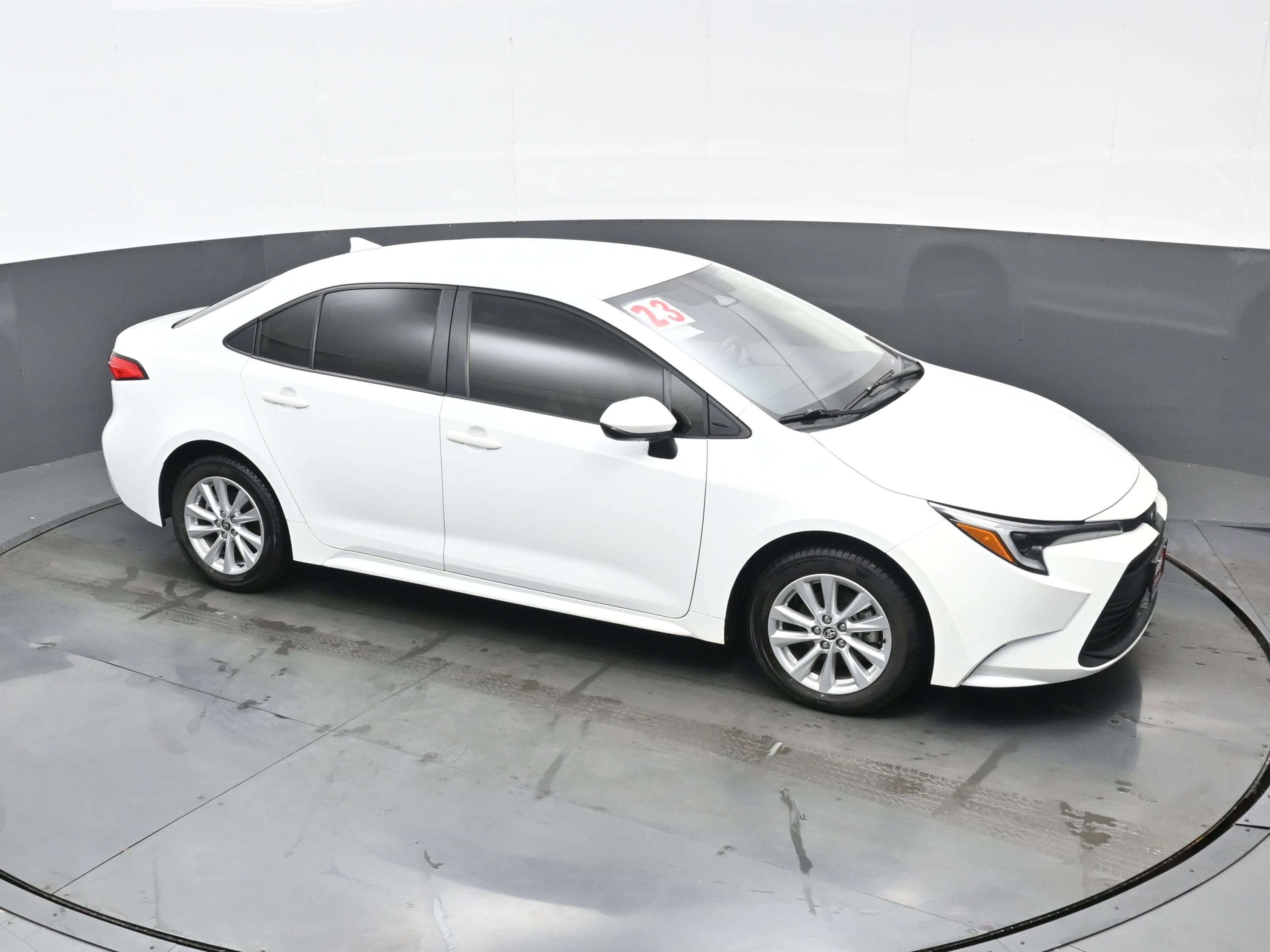 Used 2023 Toyota Corolla LE w/ LE Convenience Package image 17