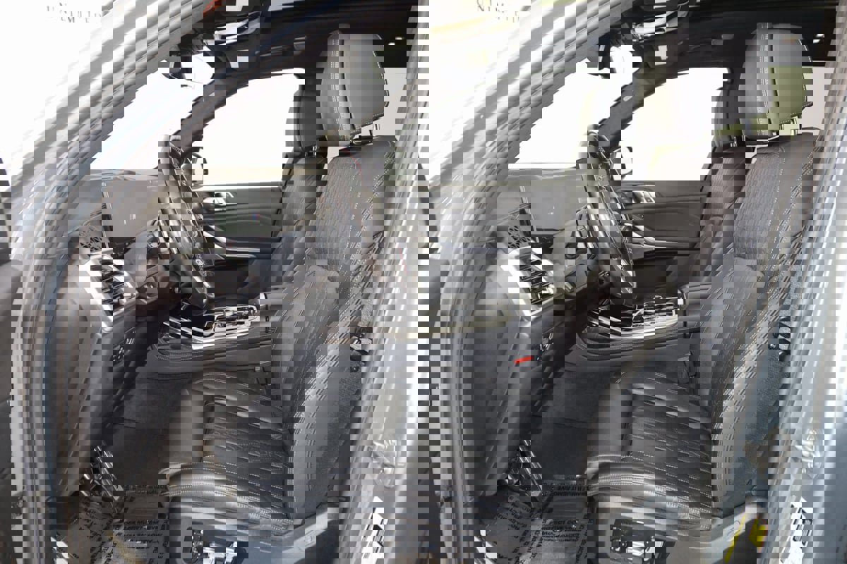 Used 2023 BMW X7 M60i w/ Executive Package image 13