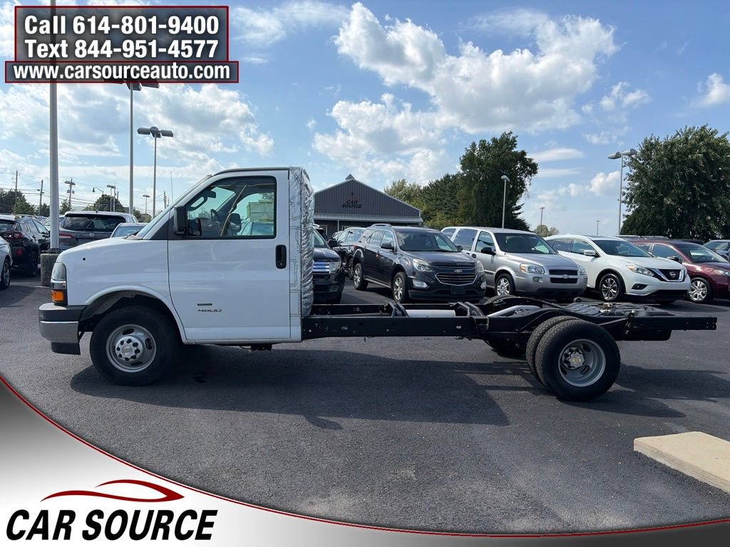 Used 2023 Chevrolet Express 4500 w/ Ambulance Package RWD image 8