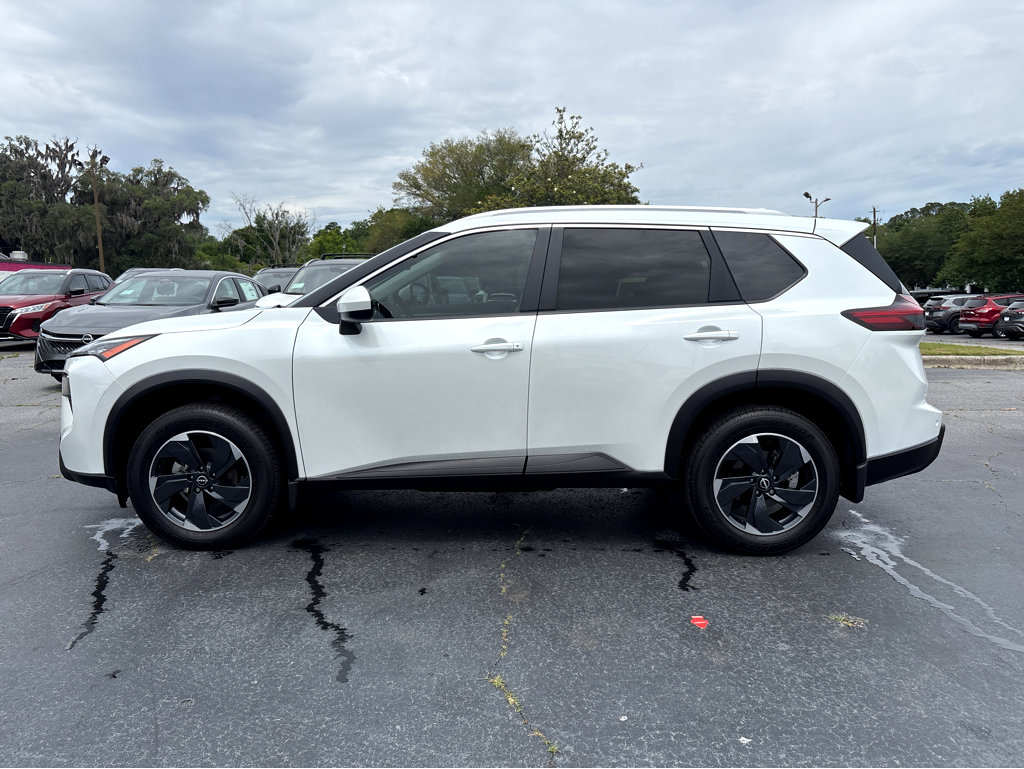Used 2025 Nissan Rogue SV w/ SV Premium Package FWD image 28