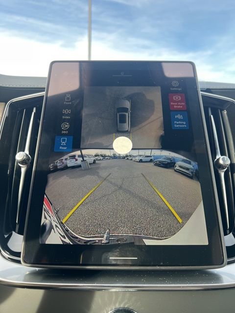 New 2026 Volvo XC90 T8 Plus w/ Protection Package Premier image 17