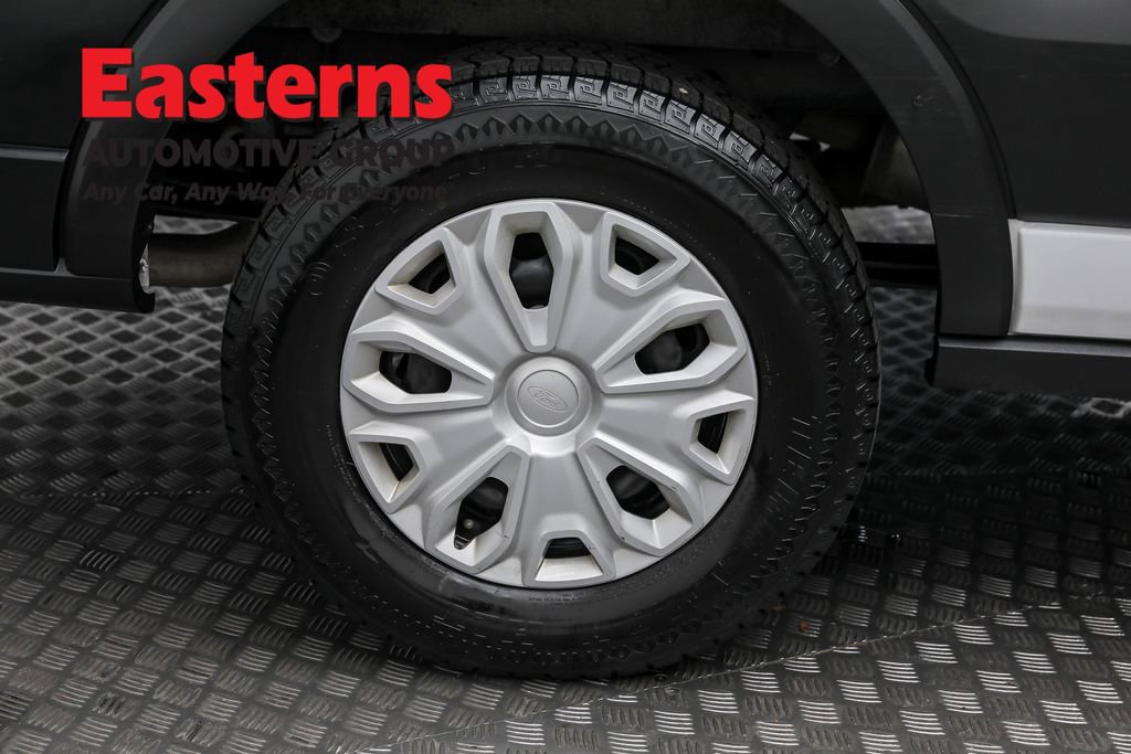 Used 2023 Ford Transit 350 XLT image 28