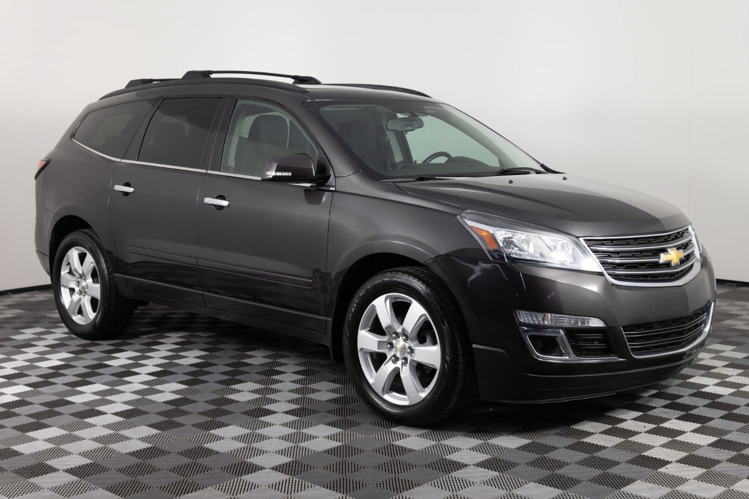 Used 2017 Chevrolet Traverse LT w/ True North Edition AWD/4WD image 10
