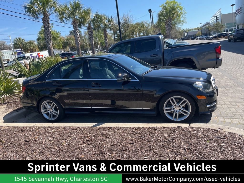 Used 2012 Mercedes-Benz C 300 4MATIC Sedan image 4