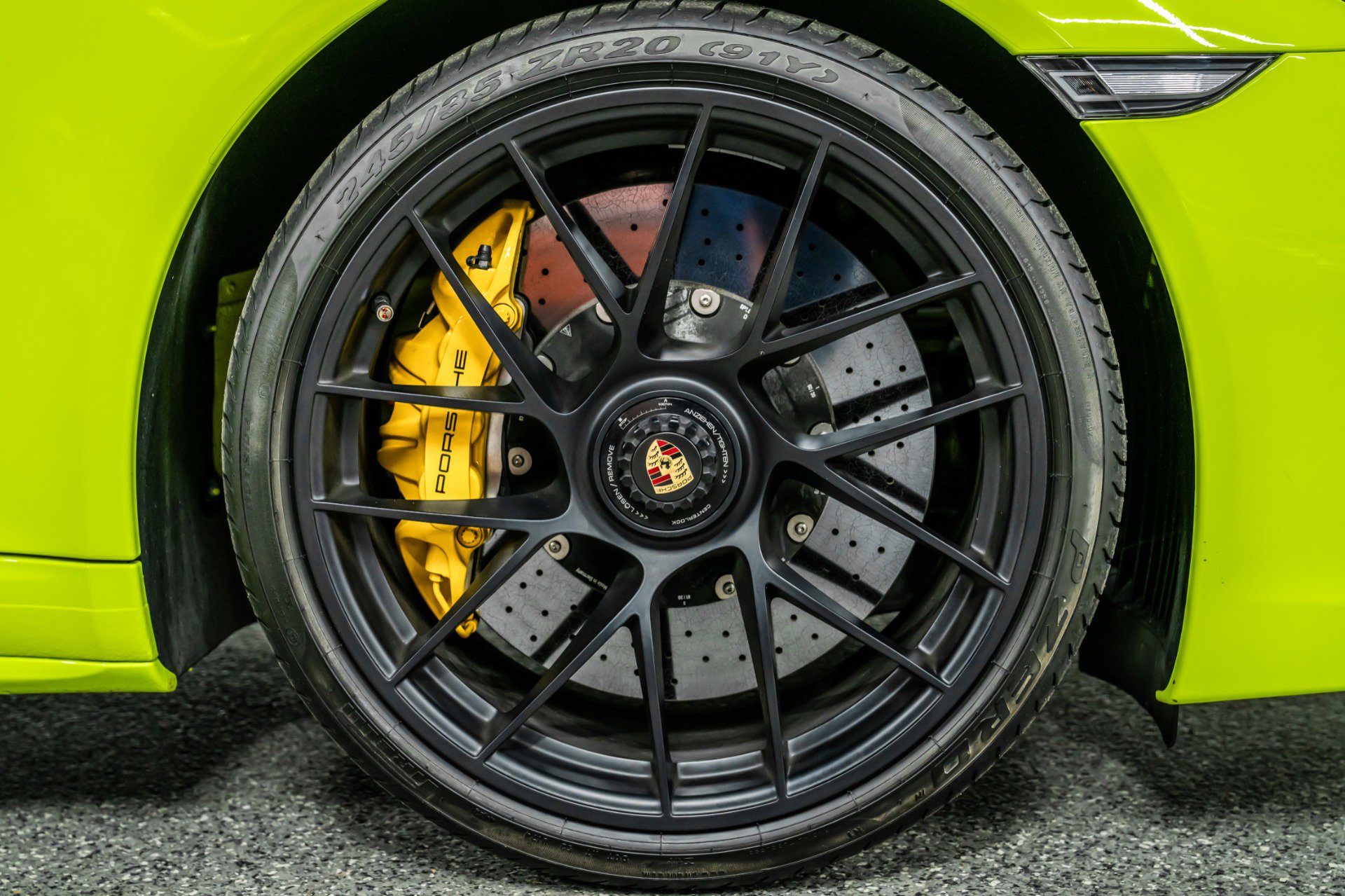 Used 2018 Porsche 911 Targa 4 GTS image 36