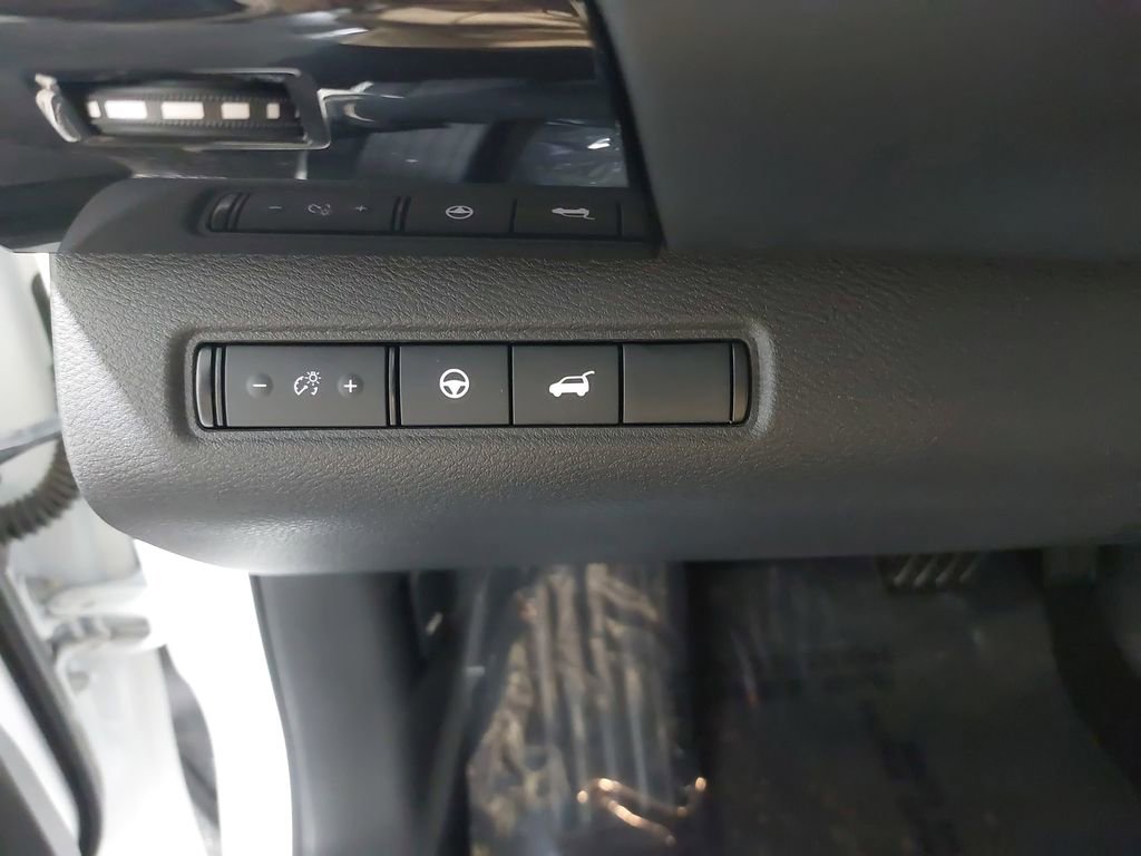 Used 2025 Nissan Pathfinder SV image 26