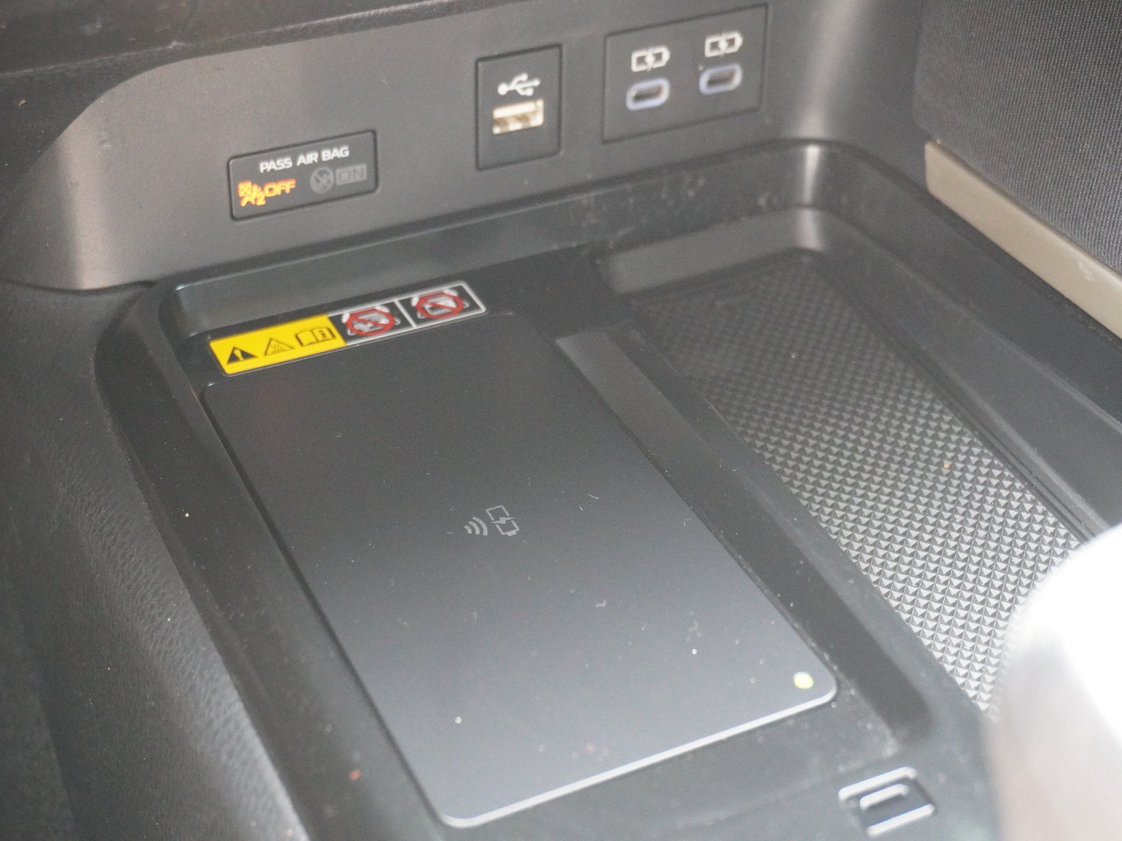 Used 2025 Toyota Camry LE w/ Convenience Package FWD image 24