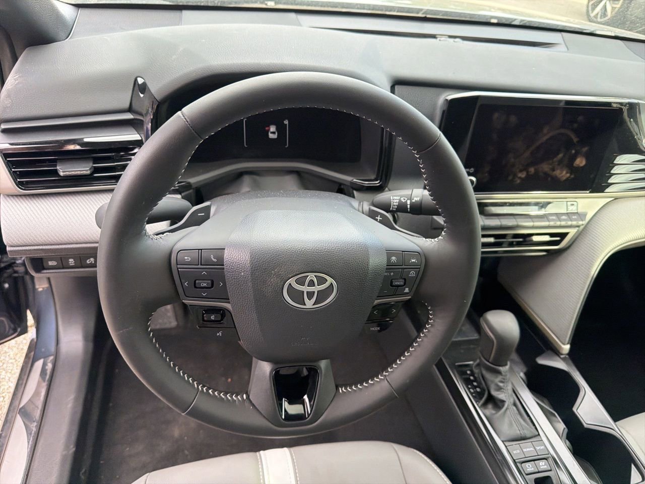 Used 2026 Toyota Camry SE w/ Convenience Package FWD image 12