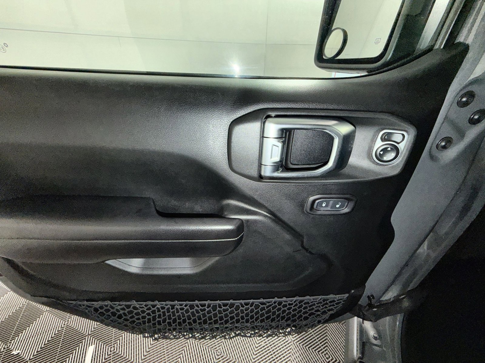 Used 2018 Jeep Wrangler Rubicon image 15