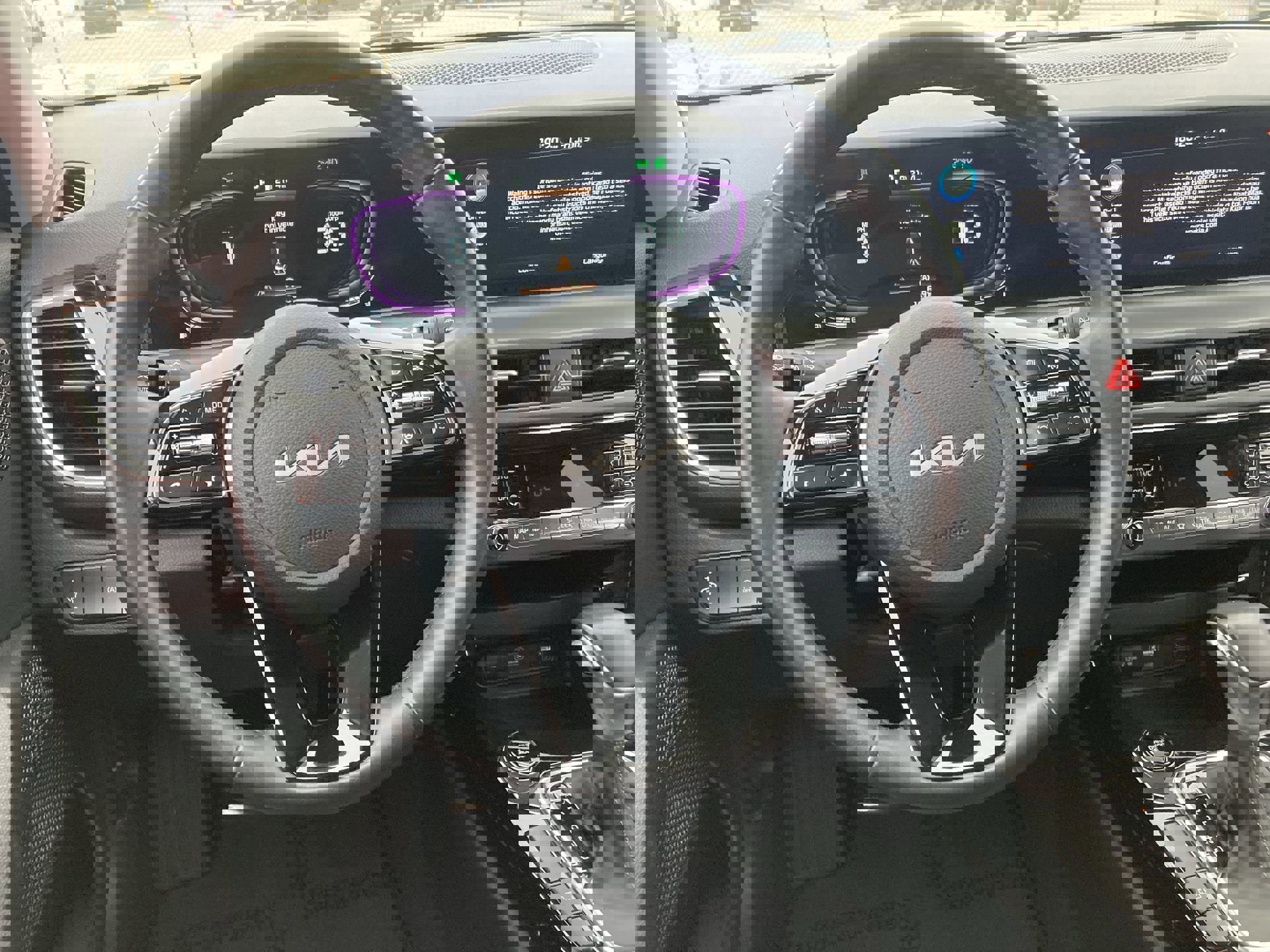 Used 2025 Kia Seltos S image 11