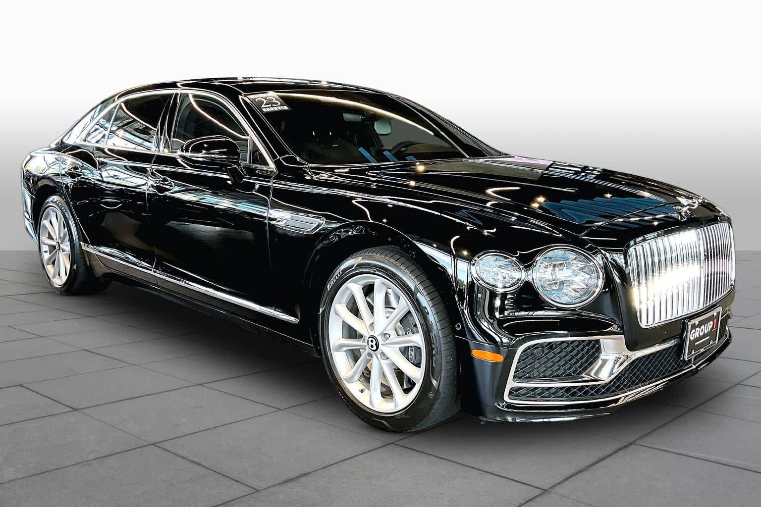 Used 2023 Bentley Flying Spur Plug-In Hybrid AWD/4WD image 3