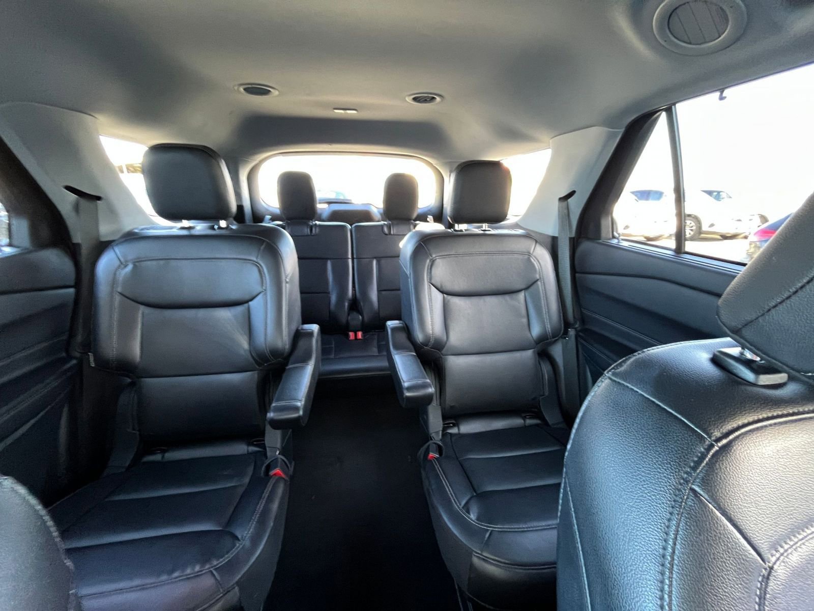 Used 2023 Ford Explorer Limited image 41