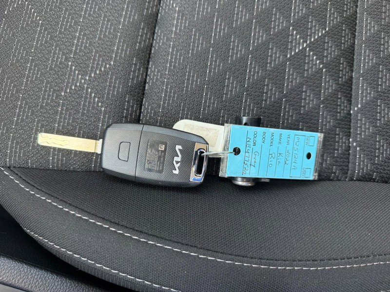 Used 2022 Kia Rio S image 29