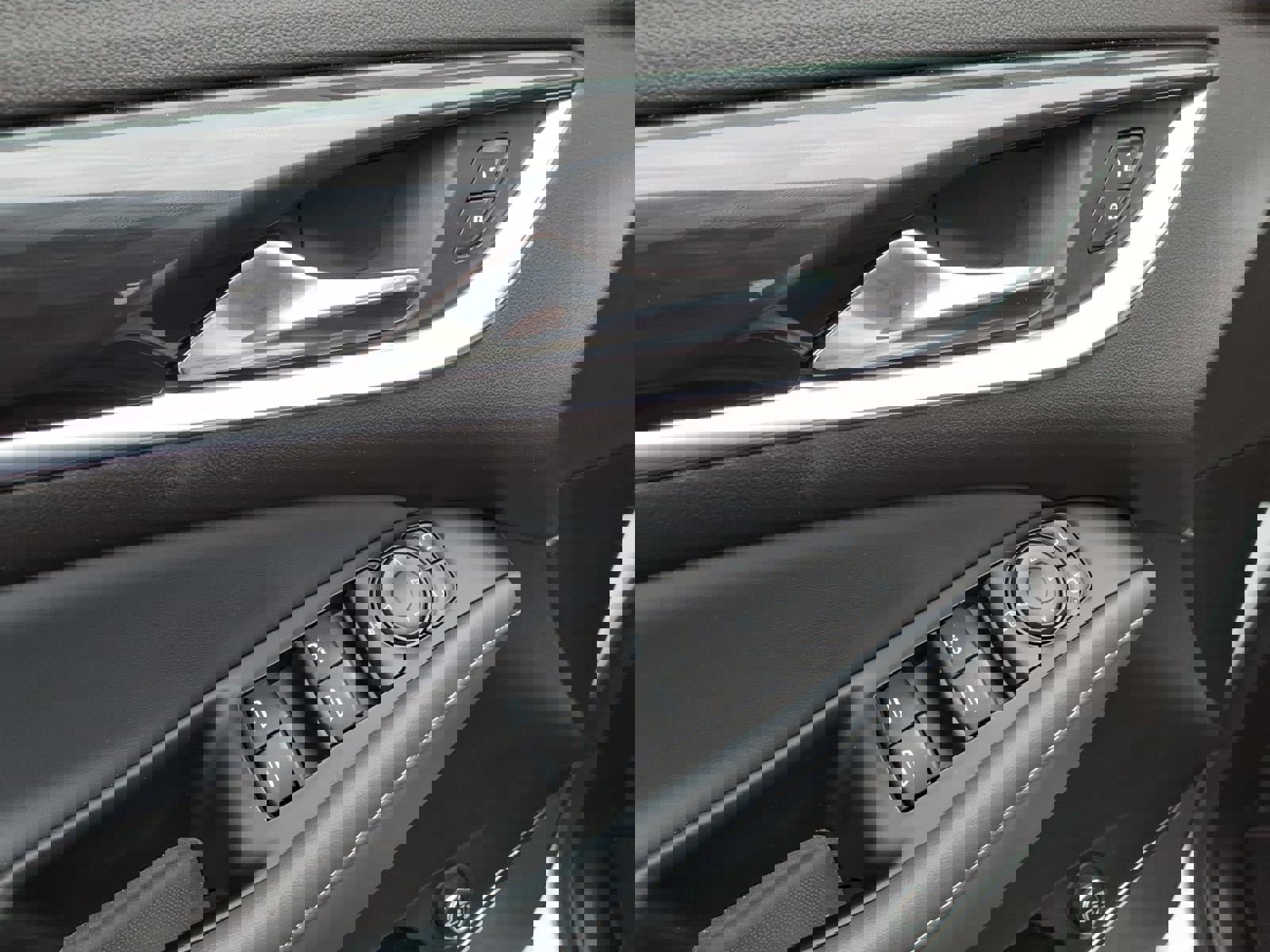 Certified 2024 Buick Enclave Essence image 22