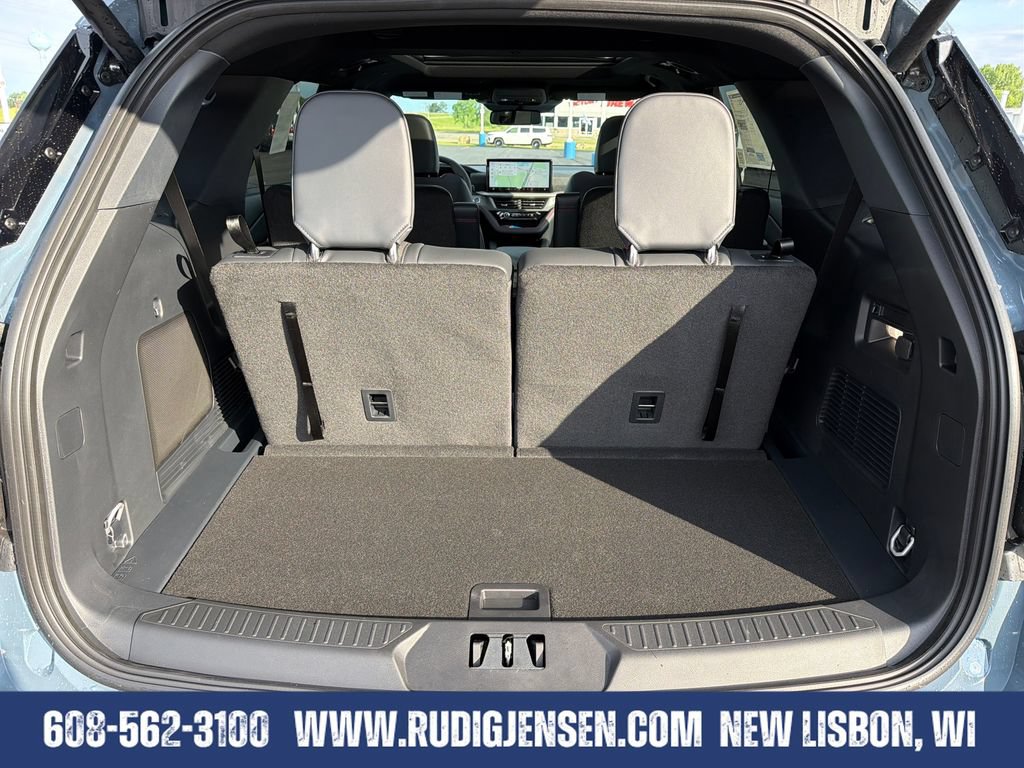 New 2026 Ford Explorer ST-Line w/ ST-Line Street Pack AWD/4WD image 26