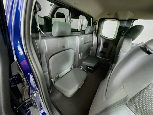 Used 2023 Nissan Frontier SV w/ SV Convenience Package RWD image 27