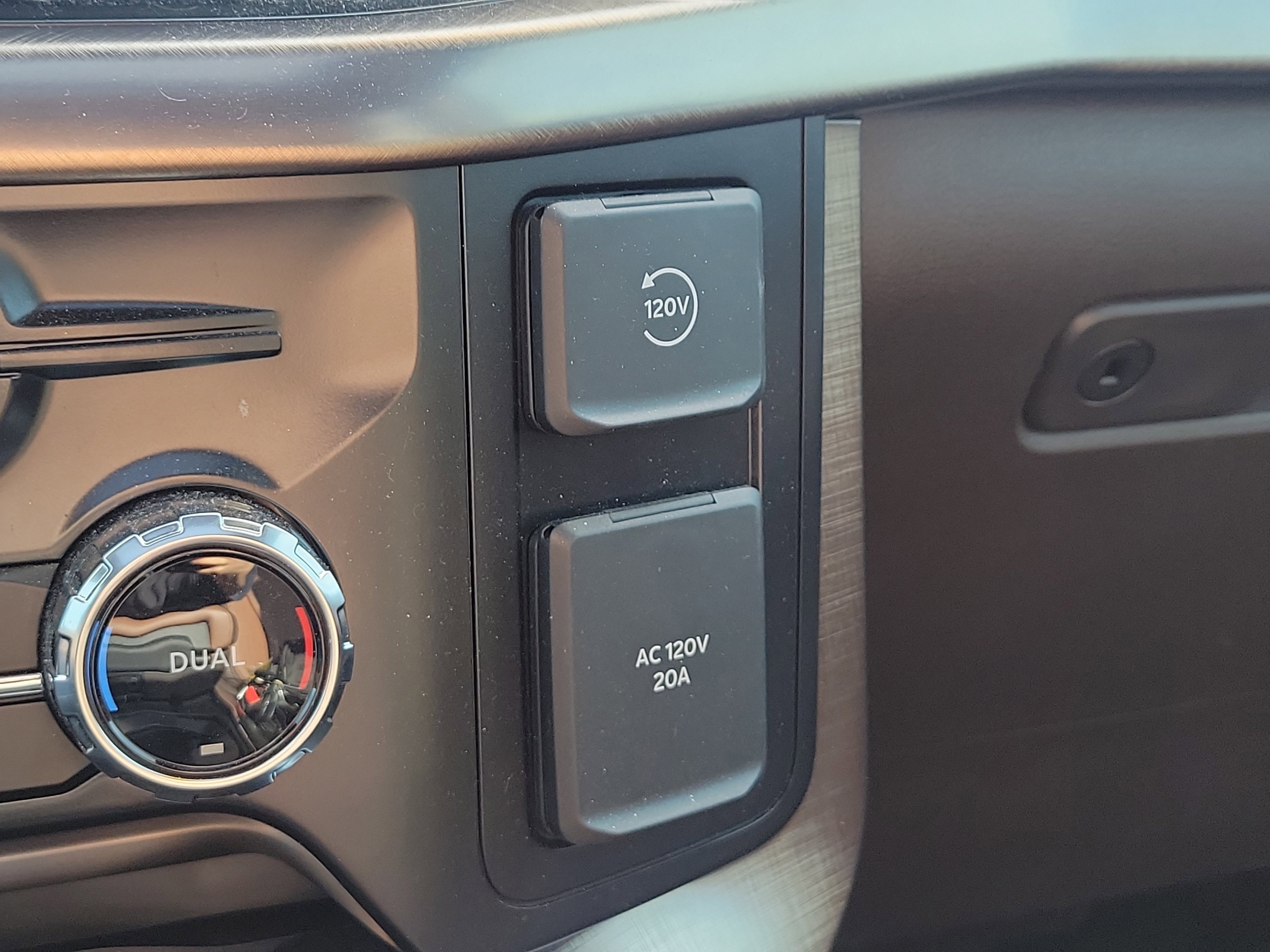 Used 2024 Ford F150 King Ranch image 36