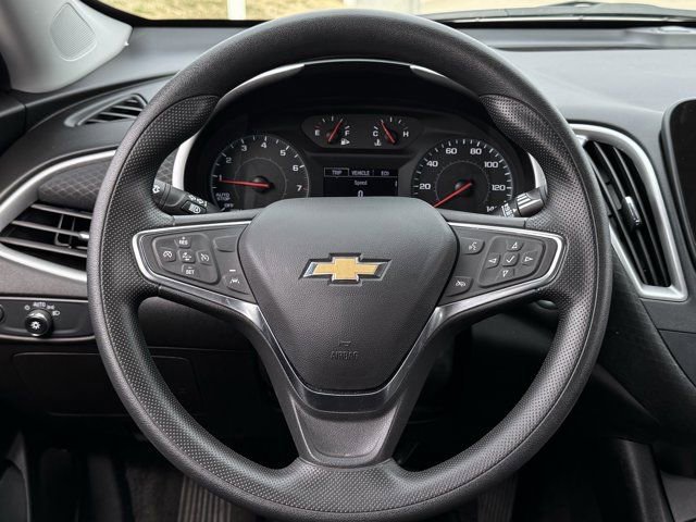 Used 2025 Chevrolet Malibu LT image 13