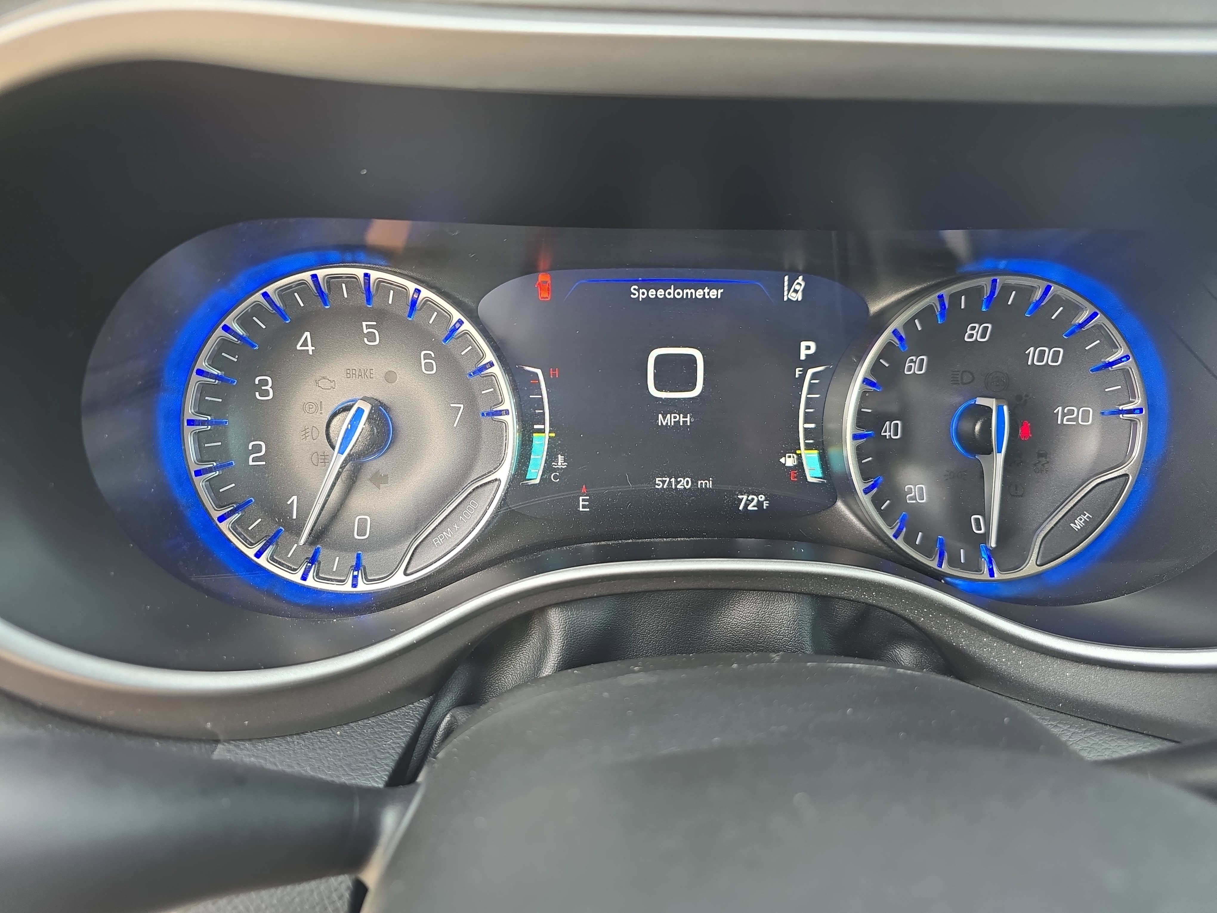 Used 2024 Chrysler Pacifica Touring-L image 18
