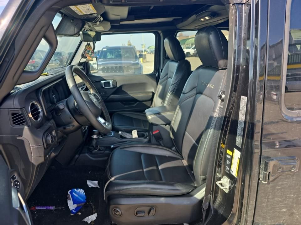 Used 2024 Jeep Wrangler Unlimited Sahara w/ Technology Group image 12