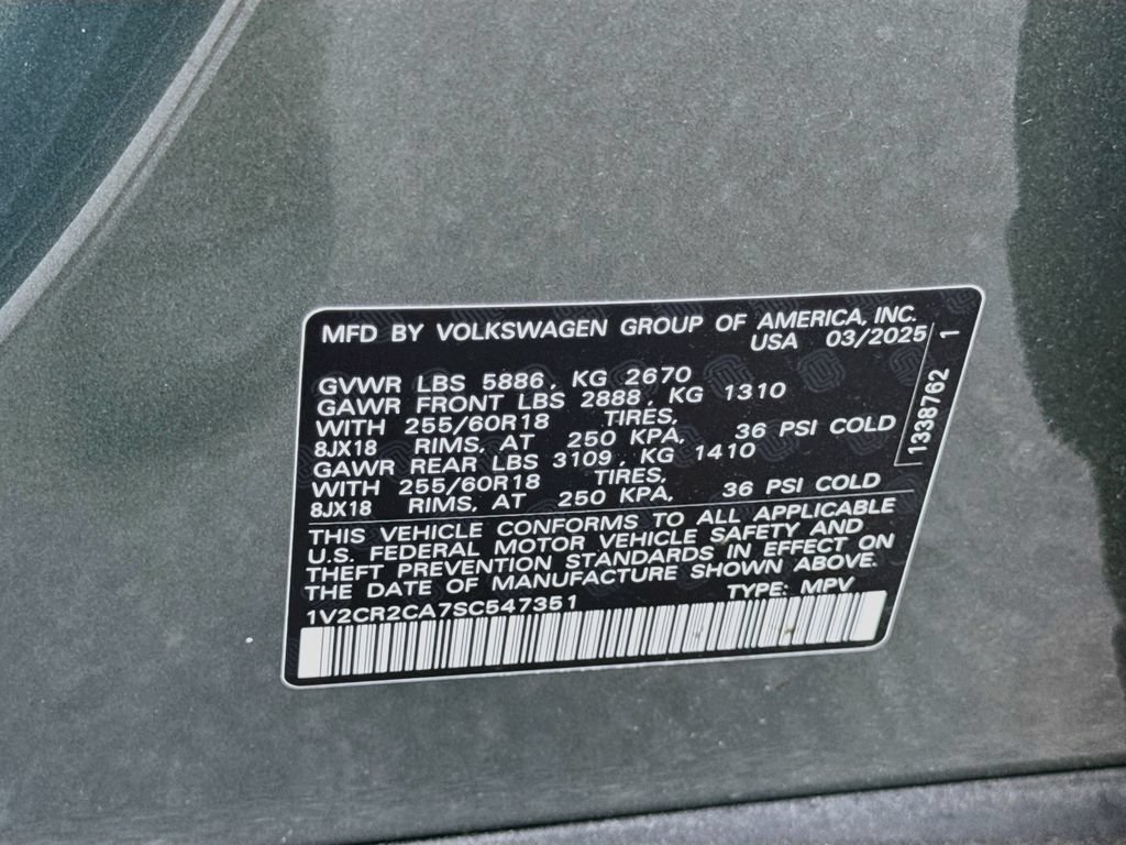 Used 2025 Volkswagen Atlas Peak Edition SE AWD/4WD image 35