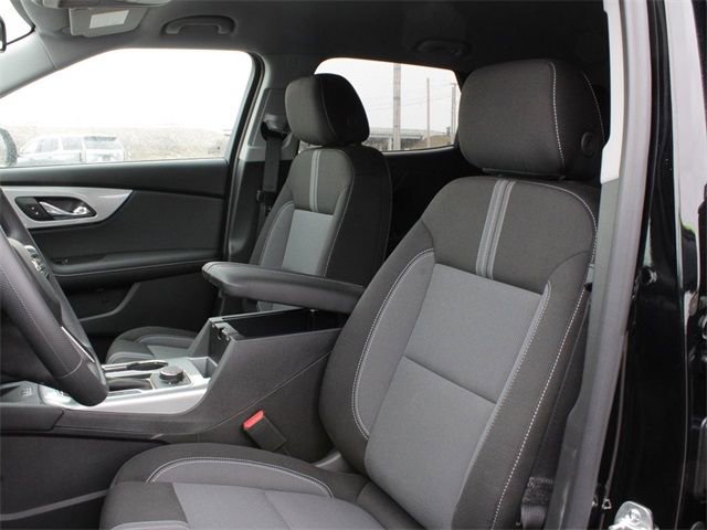 New 2025 Chevrolet Blazer LT w/ Convenience Package image 16