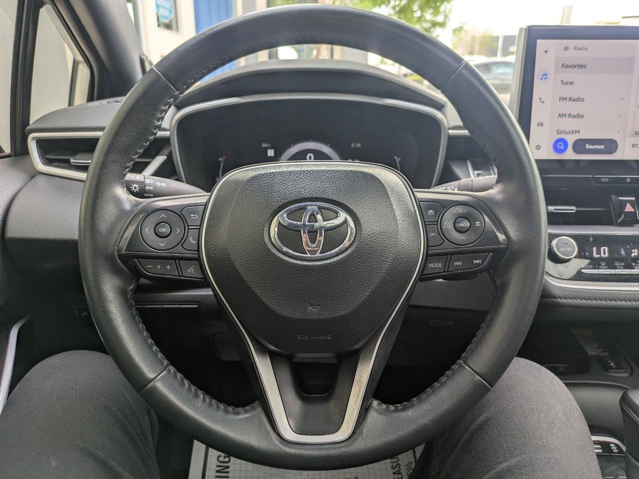 Used 2025 Toyota Corolla XSE FWD image 7