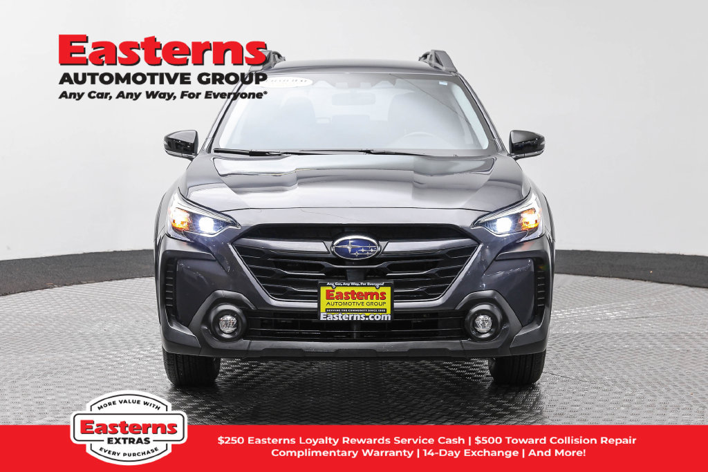 Used 2024 Subaru Outback Premium AWD/4WD image 3