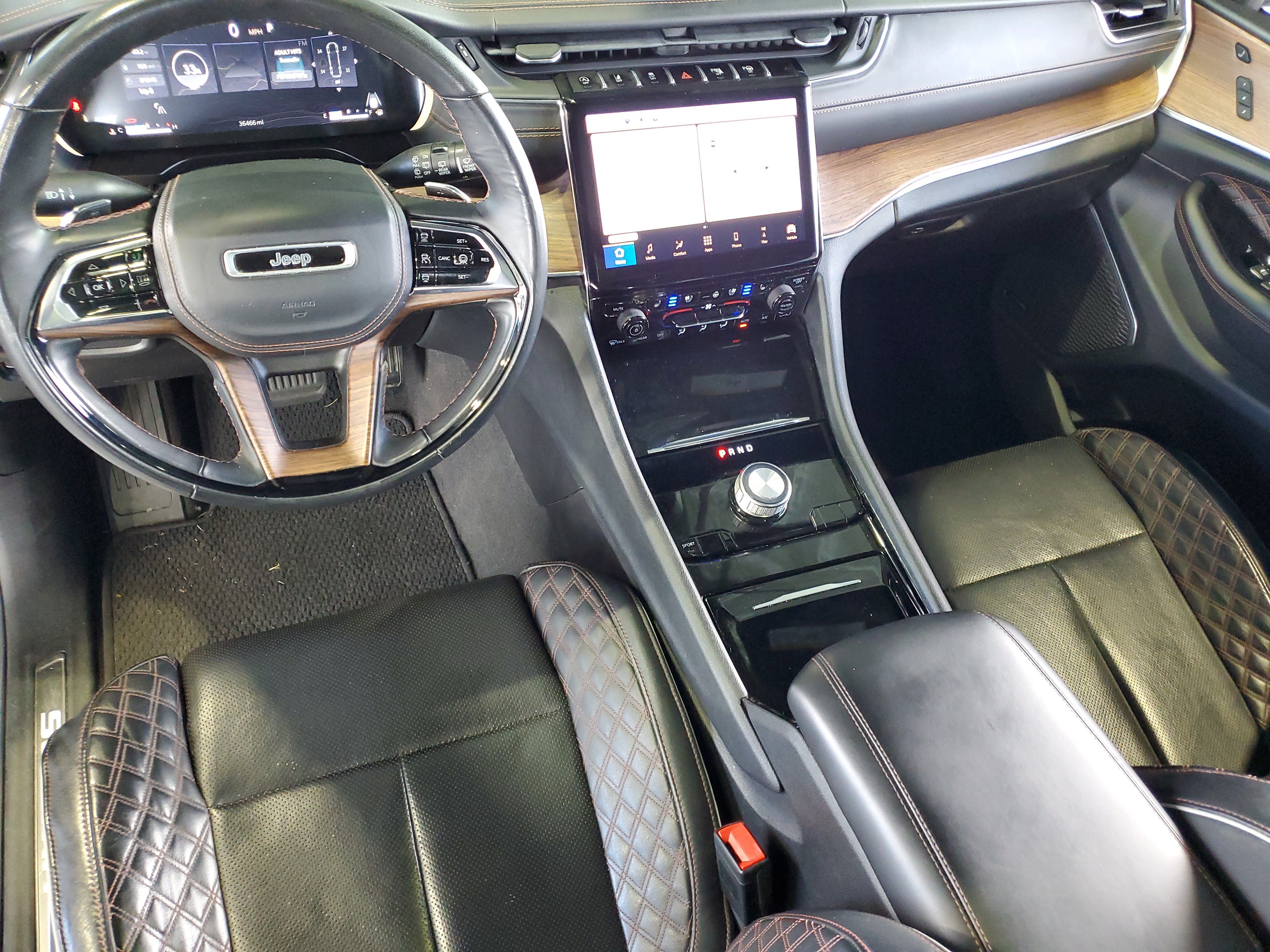 Used 2022 Jeep Grand Cherokee L Summit w/ Advanced Protech Group IV RWD image 12