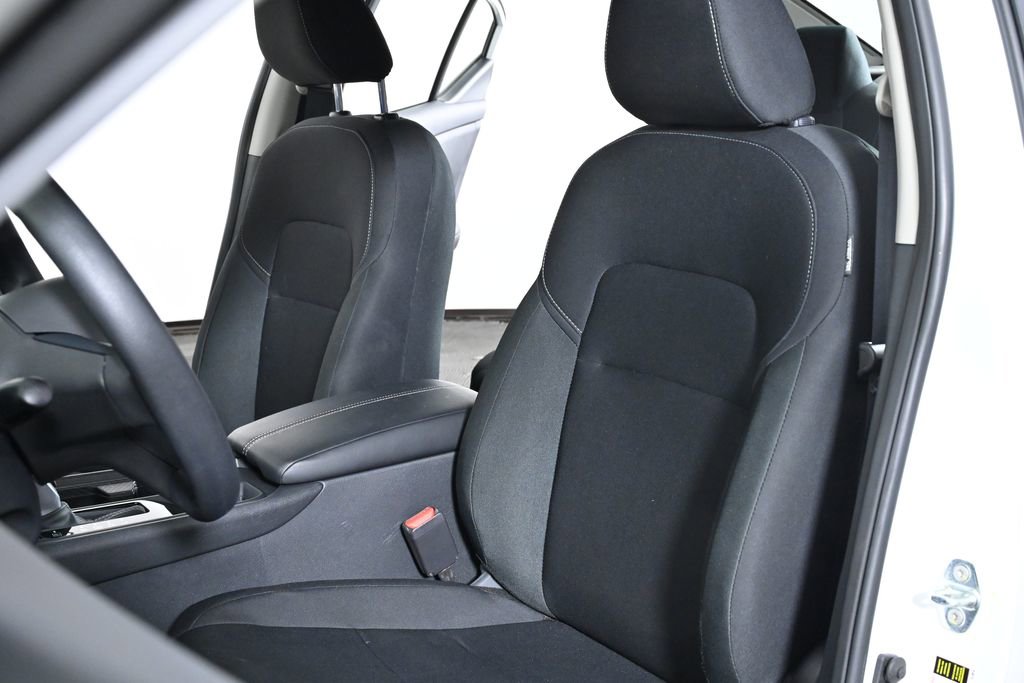 Certified 2025 Nissan Sentra S image 23