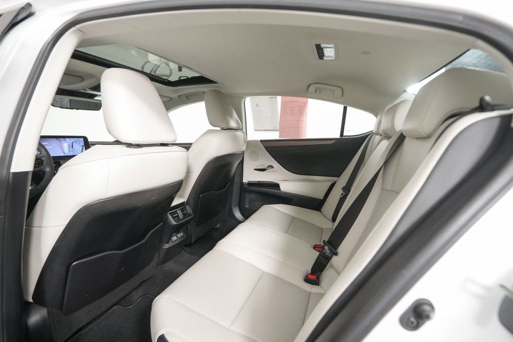 Certified 2023 Lexus ES 300h w/ Premium Package FWD image 13