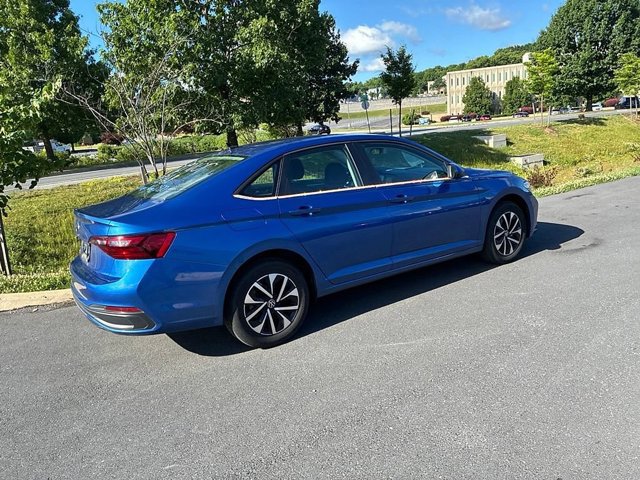 Used 2022 Volkswagen Jetta S FWD image 7