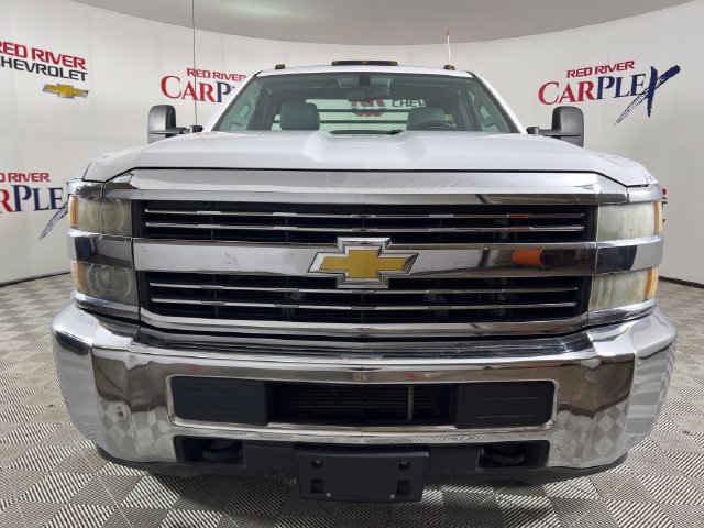 Used 2016 Chevrolet Silverado 3500 W/T RWD image 2