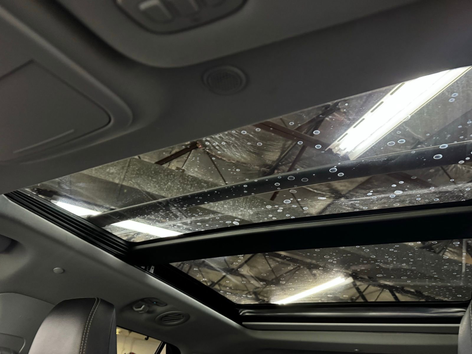 Used 2020 Ford Explorer Limited w/ Equipment Group 310A image 13