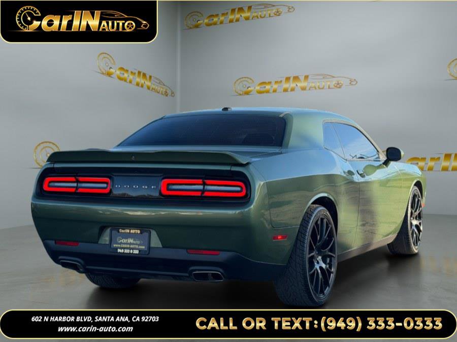 Used 2020 Dodge Challenger SXT image 5